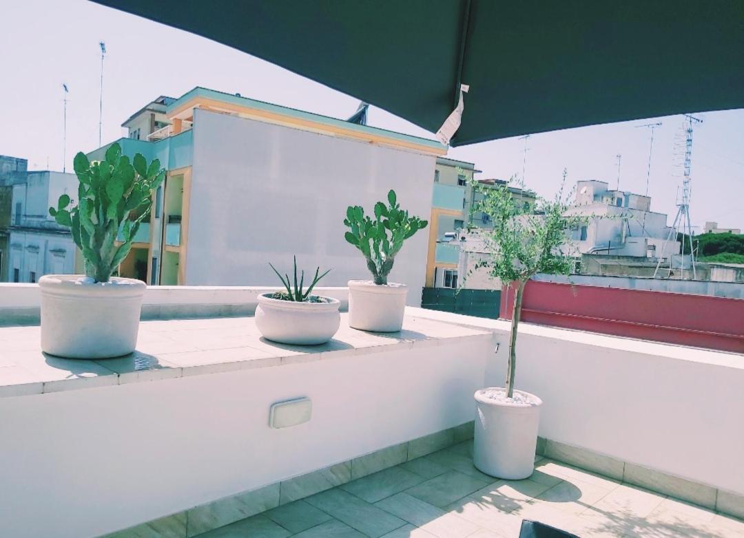 Dimora Asmara 11 15 Apartment Brindisi Bagian luar foto