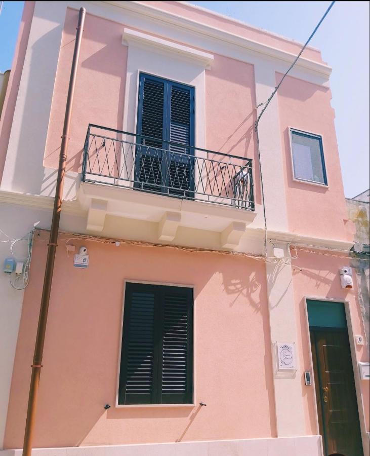 Dimora Asmara 11 15 Apartment Brindisi Bagian luar foto
