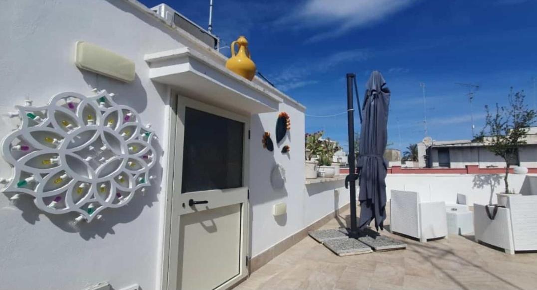 Dimora Asmara 11 15 Apartment Brindisi Bagian luar foto