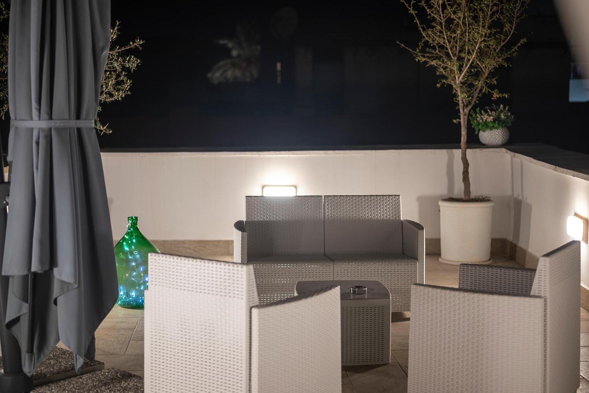 Dimora Asmara 11 15 Apartment Brindisi Bagian luar foto